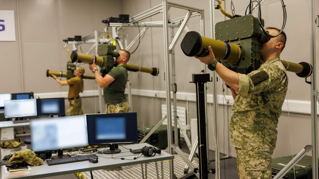 UK trains Ukrainian recruits on Starstreak system