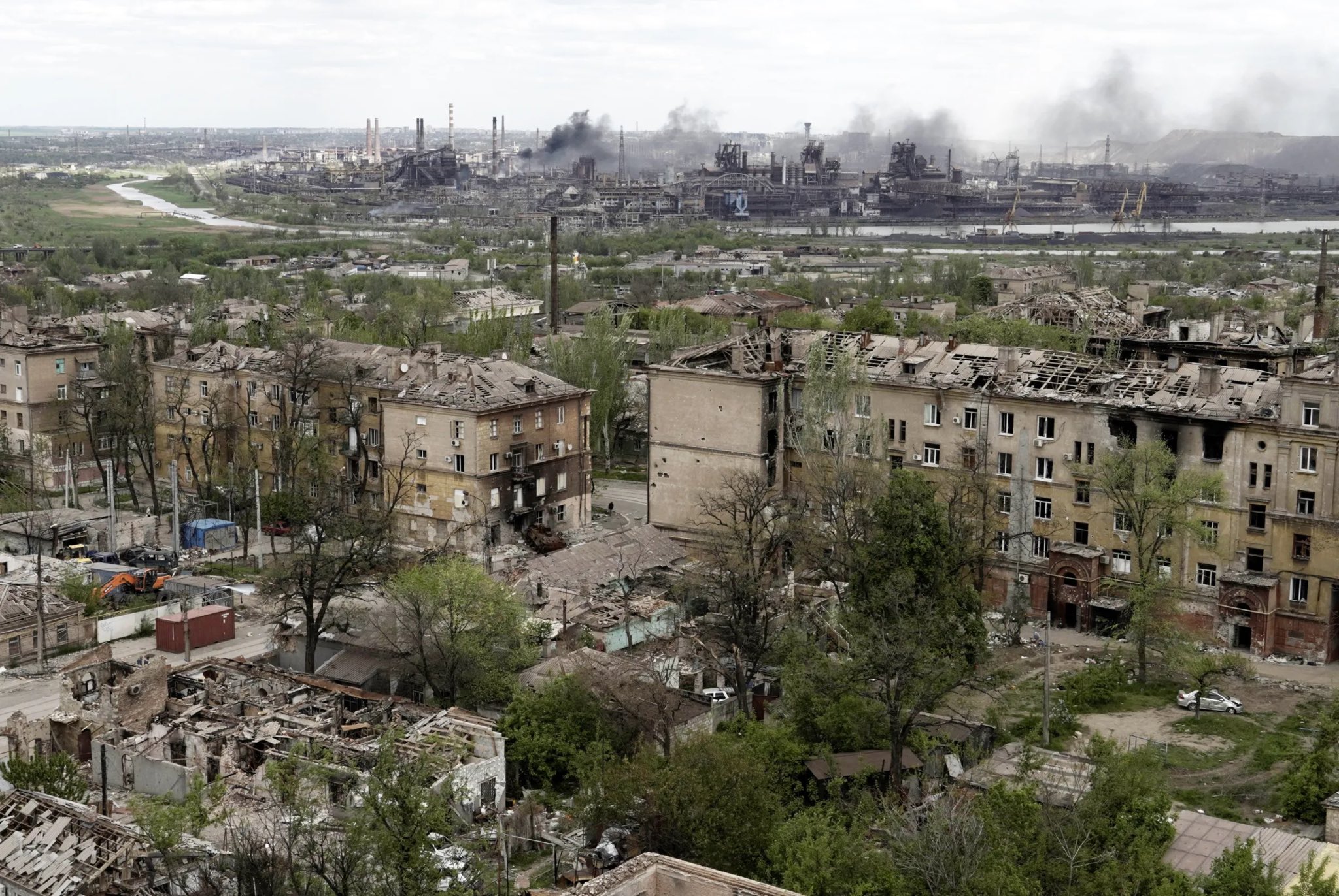 Russia used starvation tactics in Mariupol siege, killing 22,000 civilians.