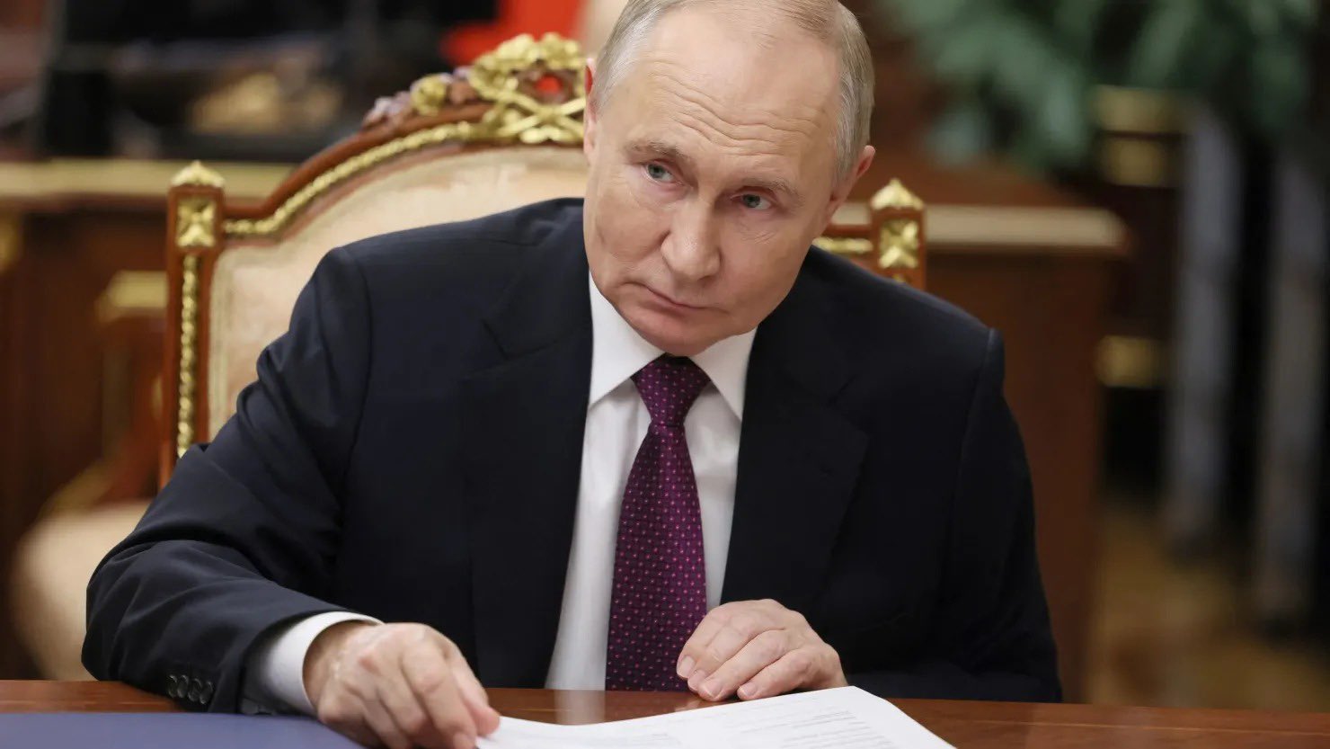 Ending the war: sanctions or military aid to Ukraine