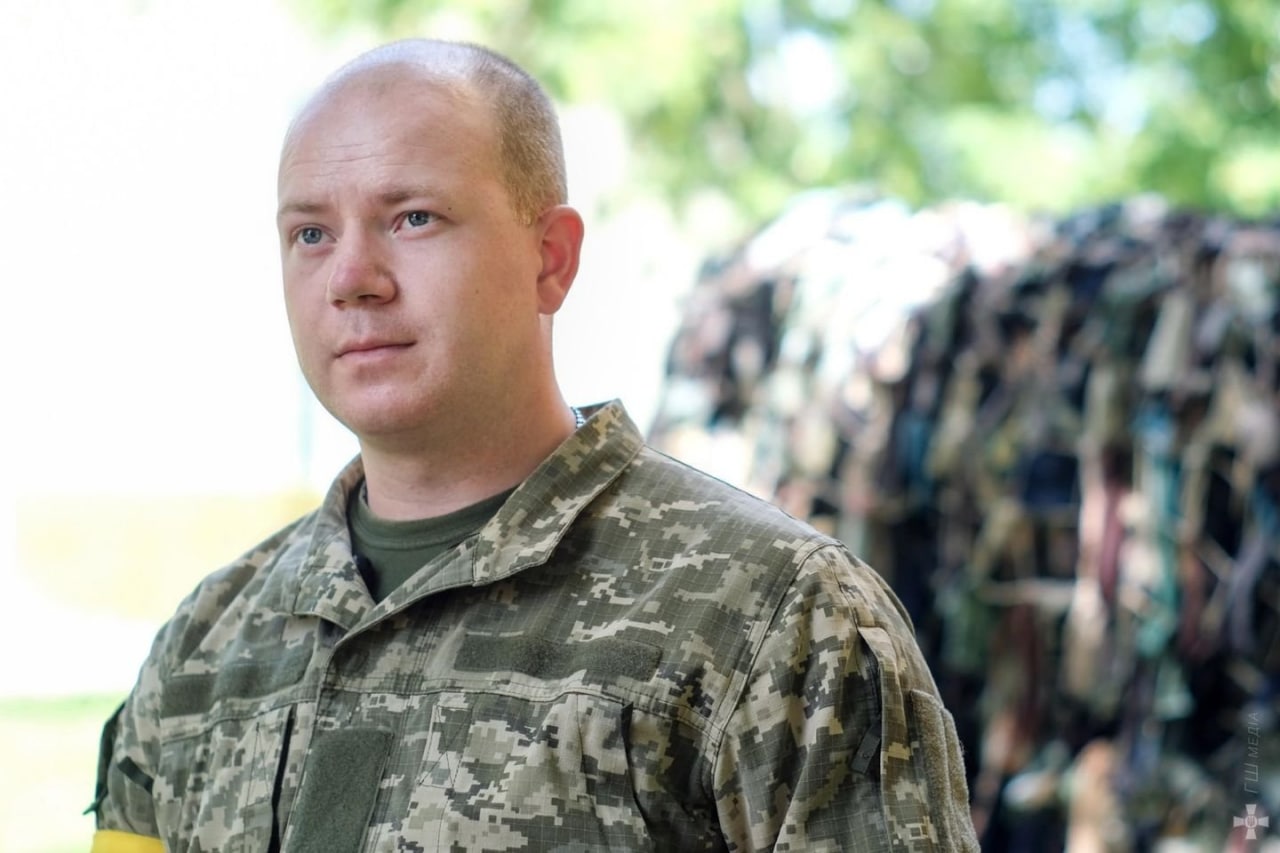 Ukrainian soldier saves 8 comrades under fire