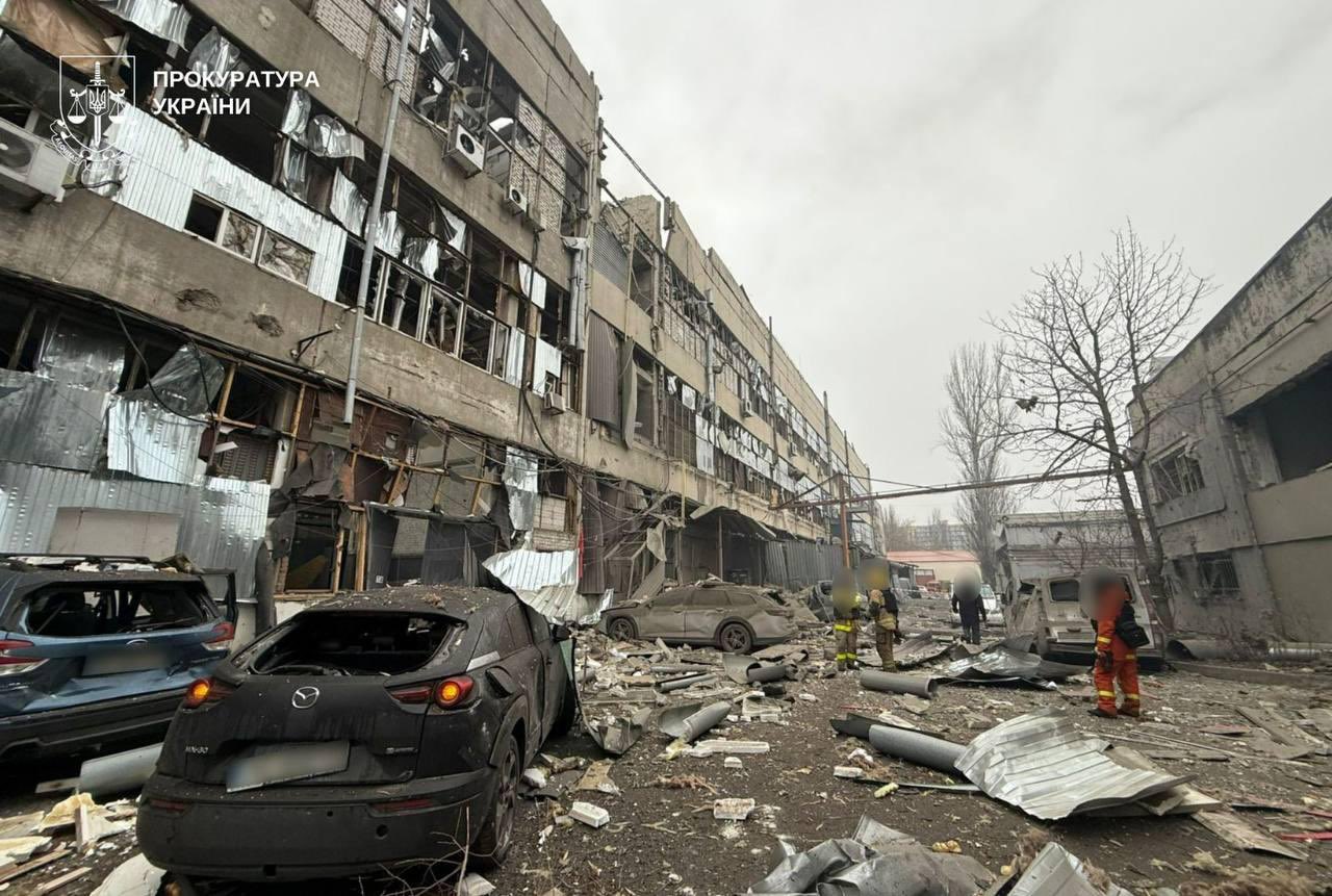 Russian strike hits Dnipro, kills four injures 27