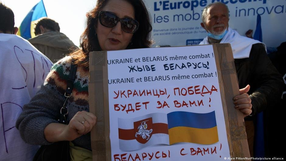 Belarusian support for Ukraine: volunteers, donations, and anti-war leaflets
