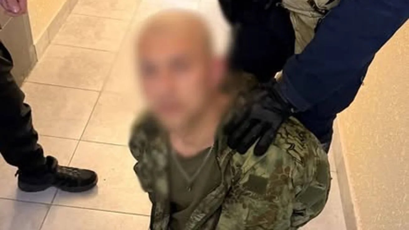 Man detained with automatic rifle, ammunition found in Kyiv apartment