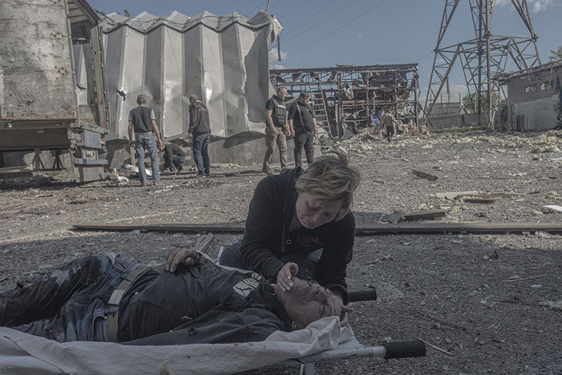 Russian attack kills 3 in Bakhmut