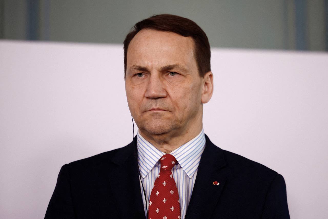 EU discusses returning Ukrainian draft evaders, Polish FM says