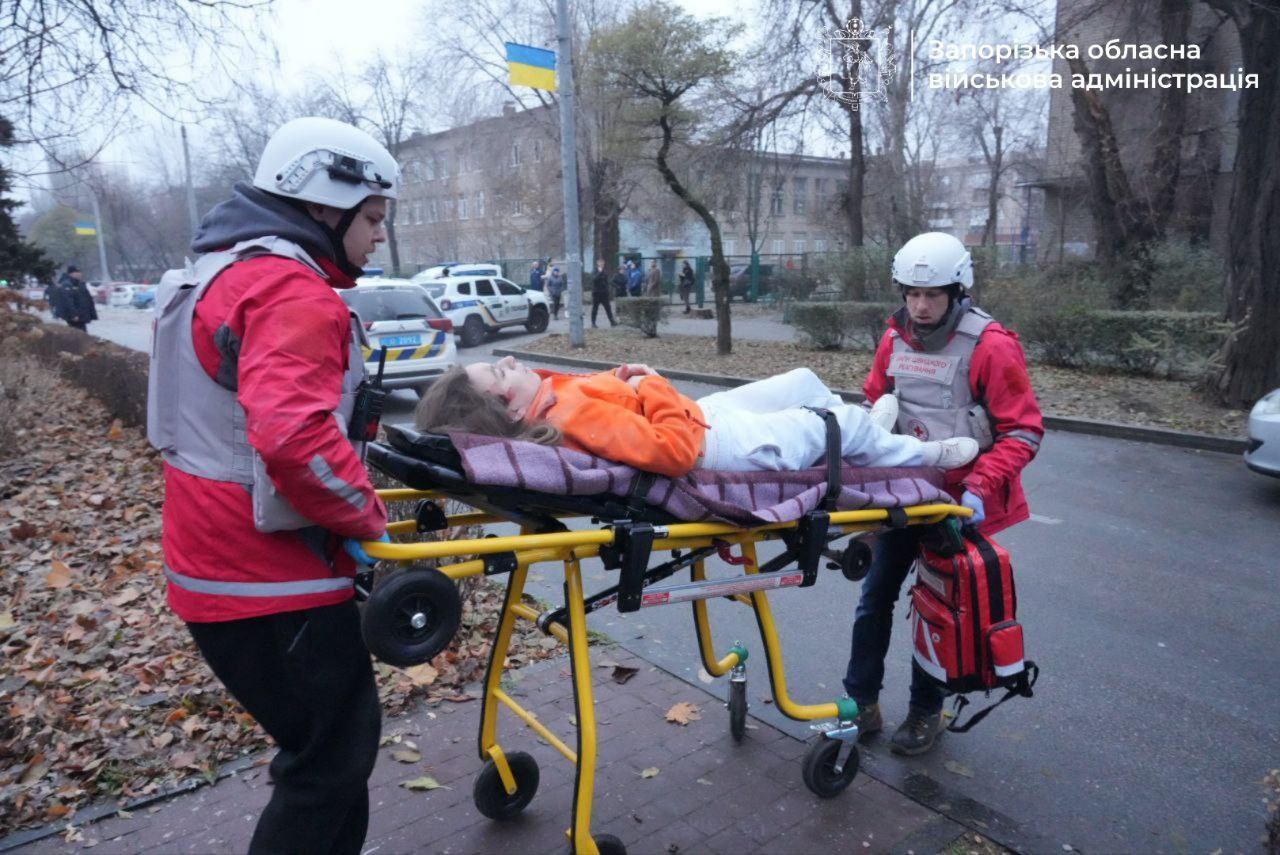 Consequences of Russian strike on Zaporizhzhia: 4 injured, private clinic destroyed