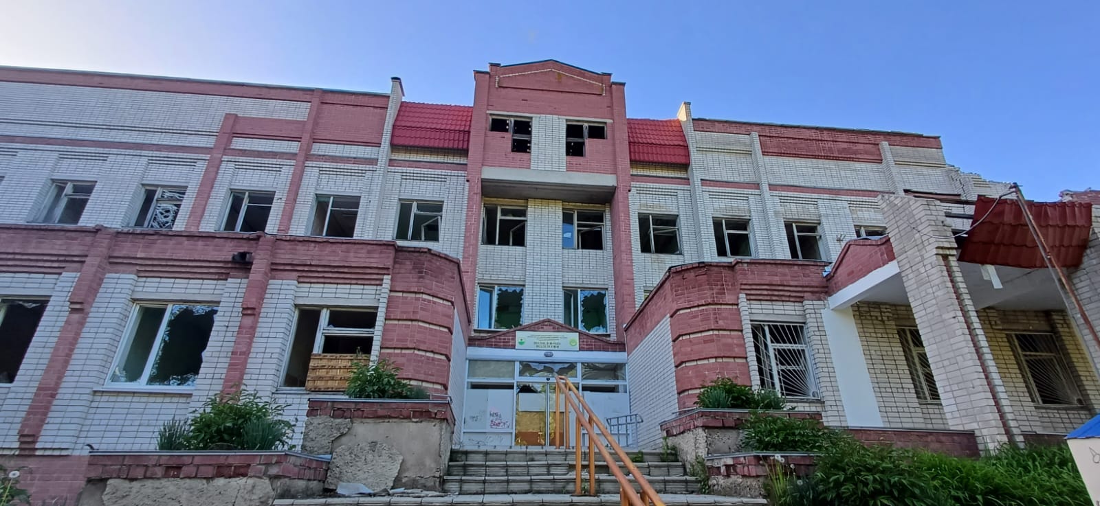 Mobilizing Resources for Rapid Reconstruction of Hospitals and Universities