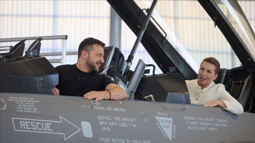 Denmark first to buy arms for Ukraine