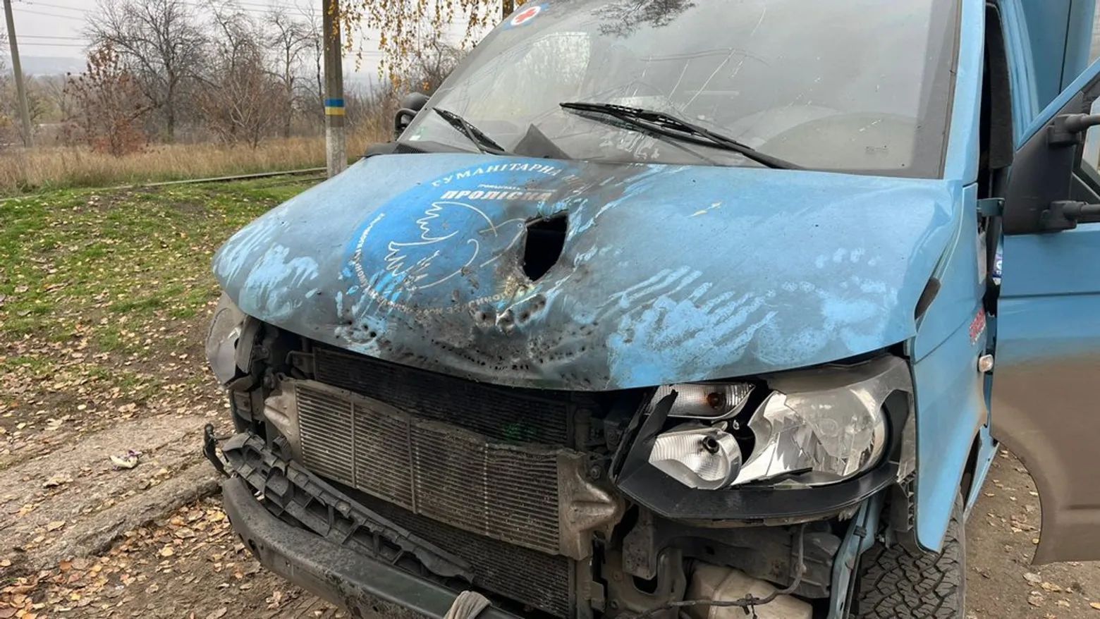 FPV drone hits humanitarian vehicle with foreign journalists
