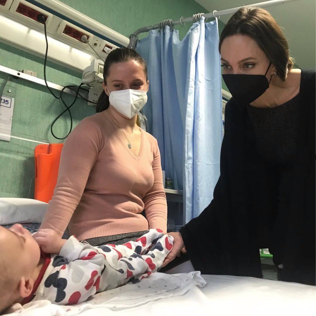 Angelina Jolie visits Italian hospital for Ukrainian child patients