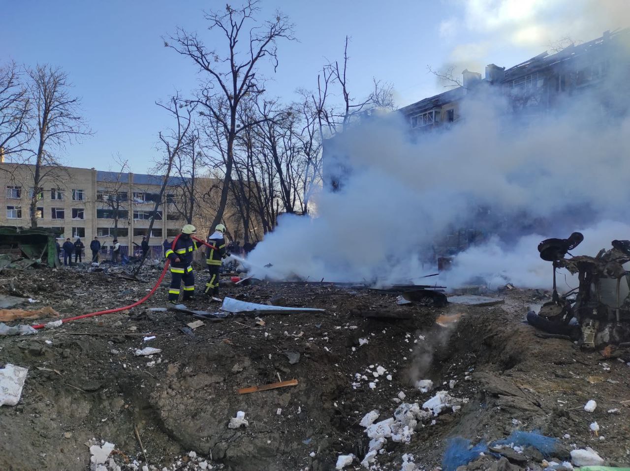 One killed, four injured in Kyiv residential building shelling
