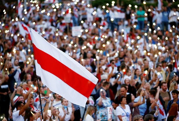 Lukashenka’s disdain for Belarusian culture vs. our enduring national love and fight.