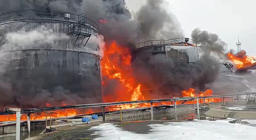 Russia Considers Low-Quality Gas Amid Refinery Shortages, Risking Vehicle Damage