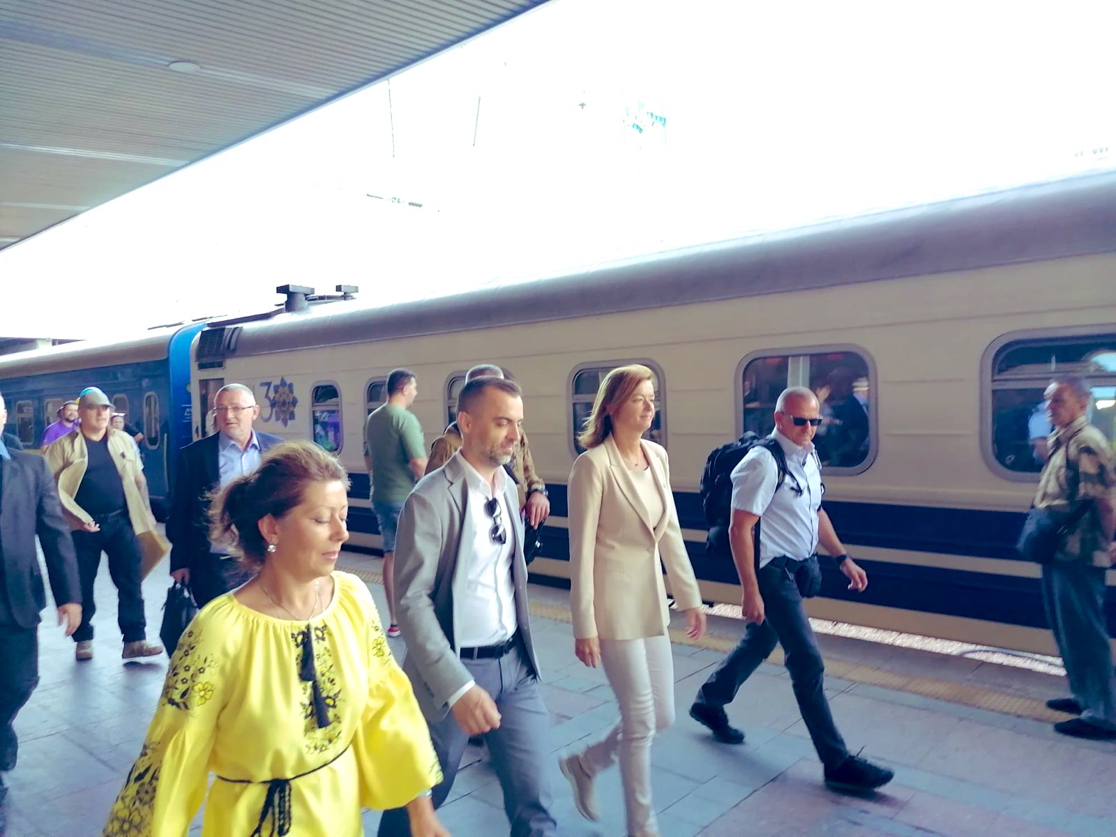 Slovenian FM arrives in Kyiv on visit