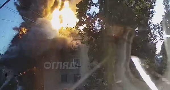 Russian missile hits five-story building in Mykolaiv