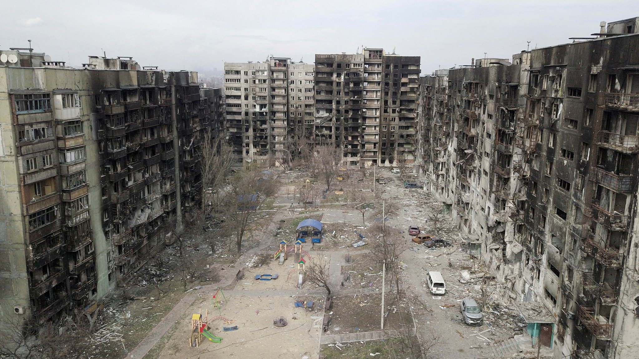 Assessment of civilian and military losses in Ukraine