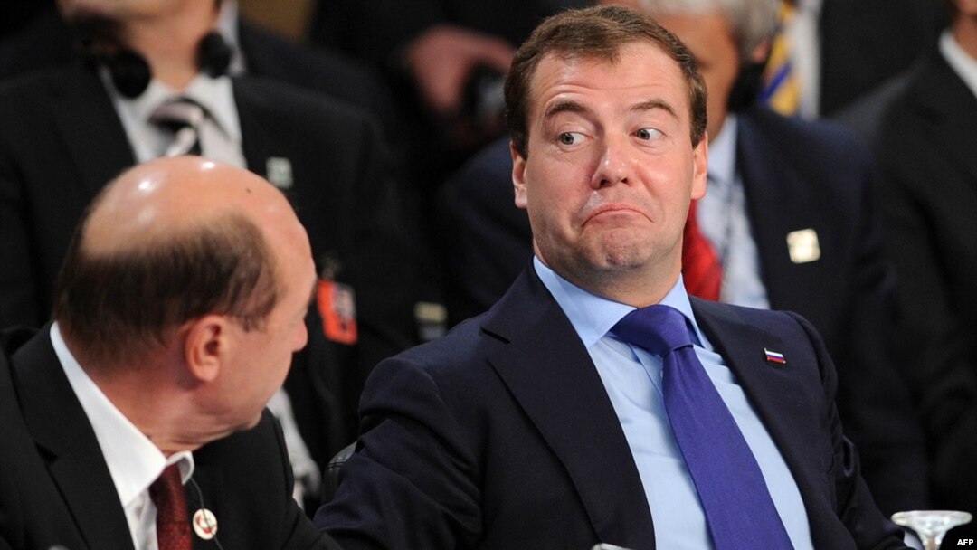 Medvedev threatens NATO destruction if Ukraine joins