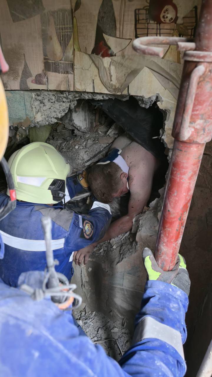 Civilian rescued after 3 hours trapped under rubble from Russian drone strike