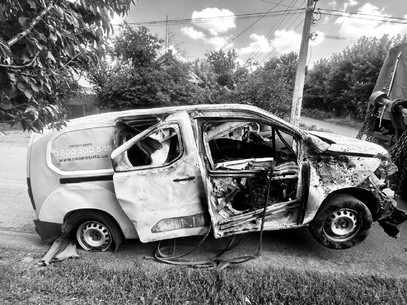 Russians attacked Ukrposhta cars with drones: one dead, one wounded