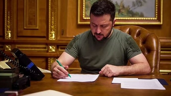 Zelenskyy Extends Martial Law and Mobilization for Another 90 Days
