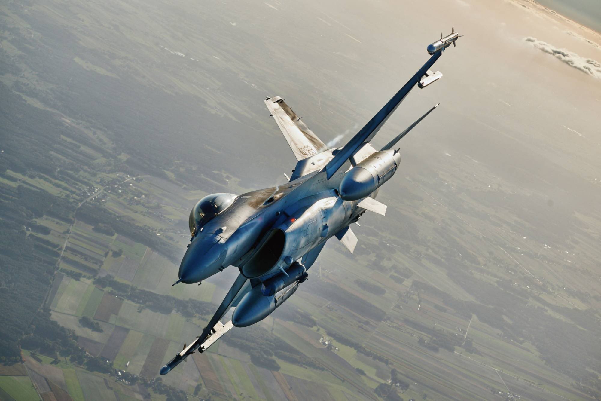 France to train 26 Ukrainian pilots for F-16 fighters in two years