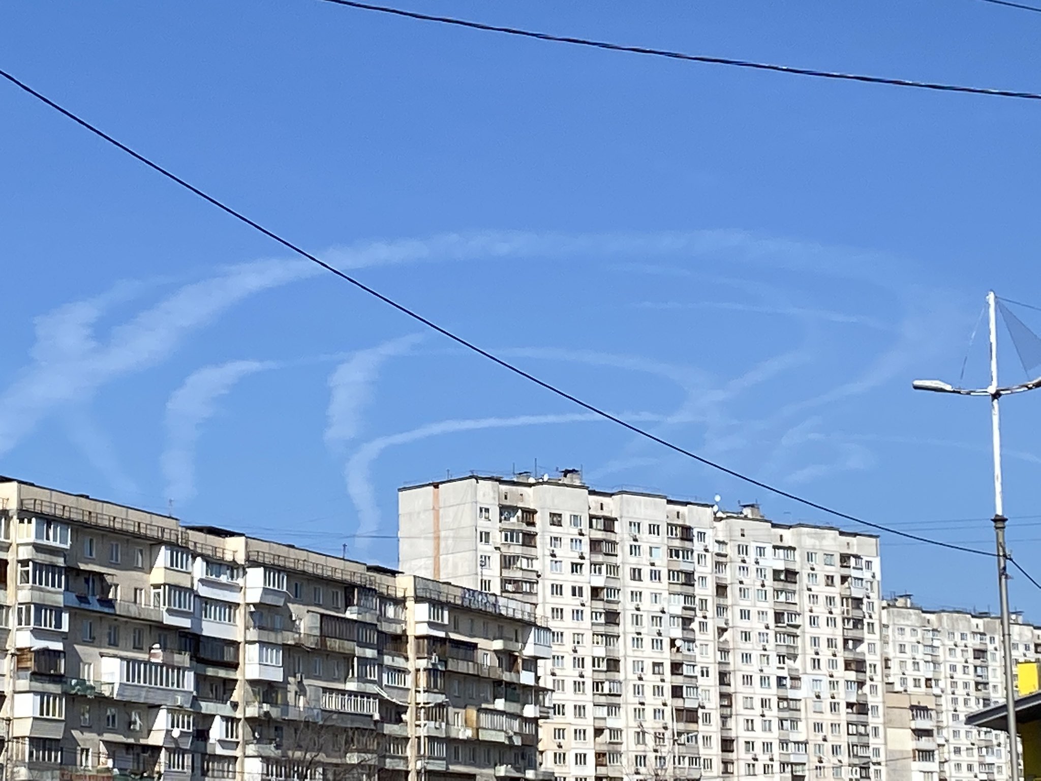 Air defense active in Obolon, Kyiv
