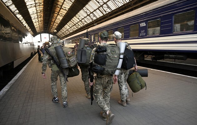Complex front complicates demobilization