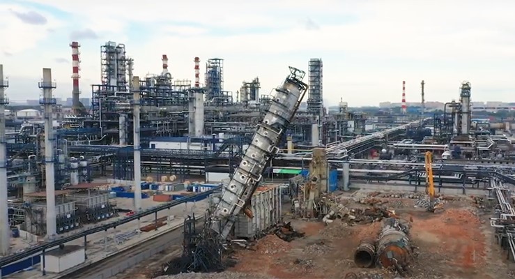 Russian refineries halt oil processing due to losses