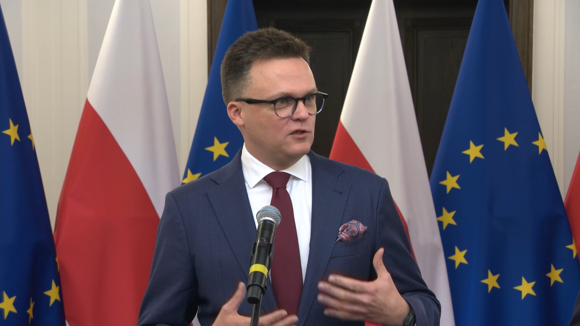 Polish Marshal: Bandit should pay with property, not interest