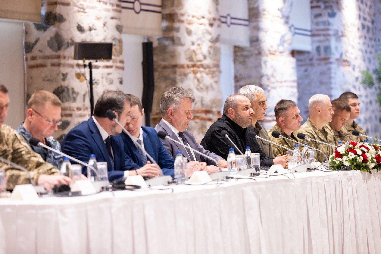 Ukraine communicates with Russia at Istanbul talks through interpreter, media