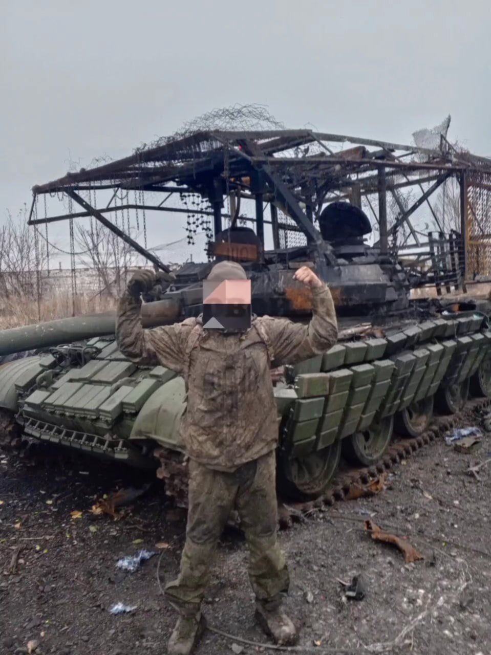 Destroyed T-62M tank on the front