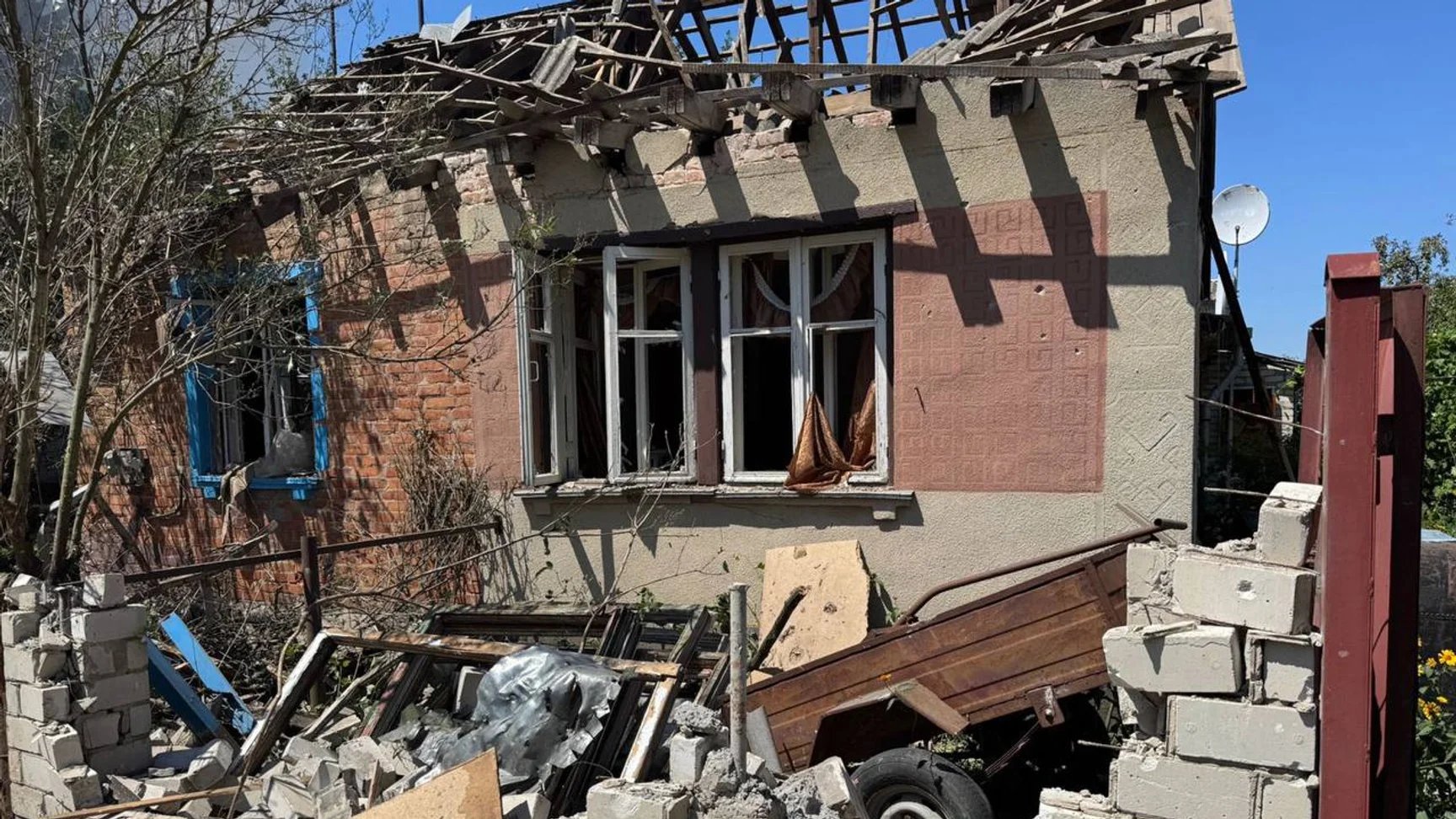 Russians strike Zlatopil with drones in Kharkiv Oblast