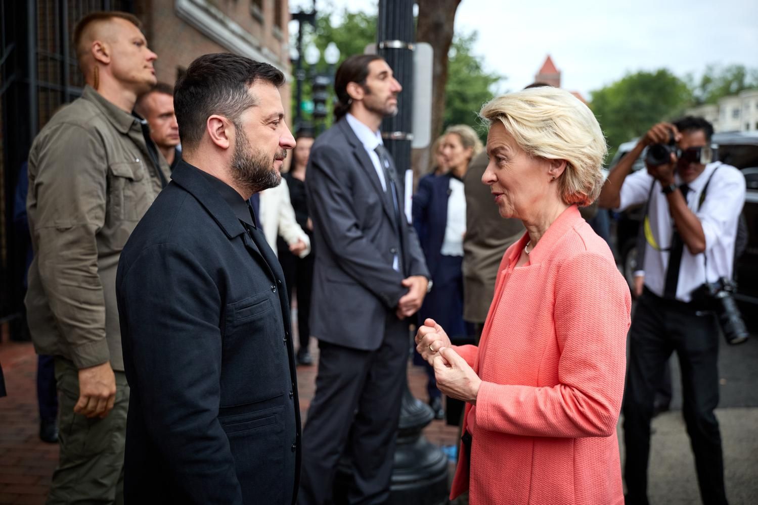 EU warns Ukraine: €50 billion at risk over stalled anti-corruption reforms.