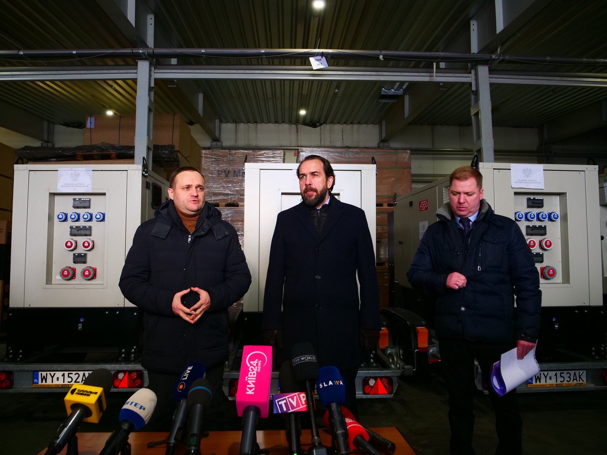 Poland delivers generators to Kyiv amid winter crisis