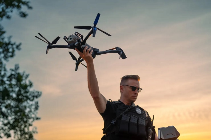 Defense Ministry begins issuing drone operator school permits