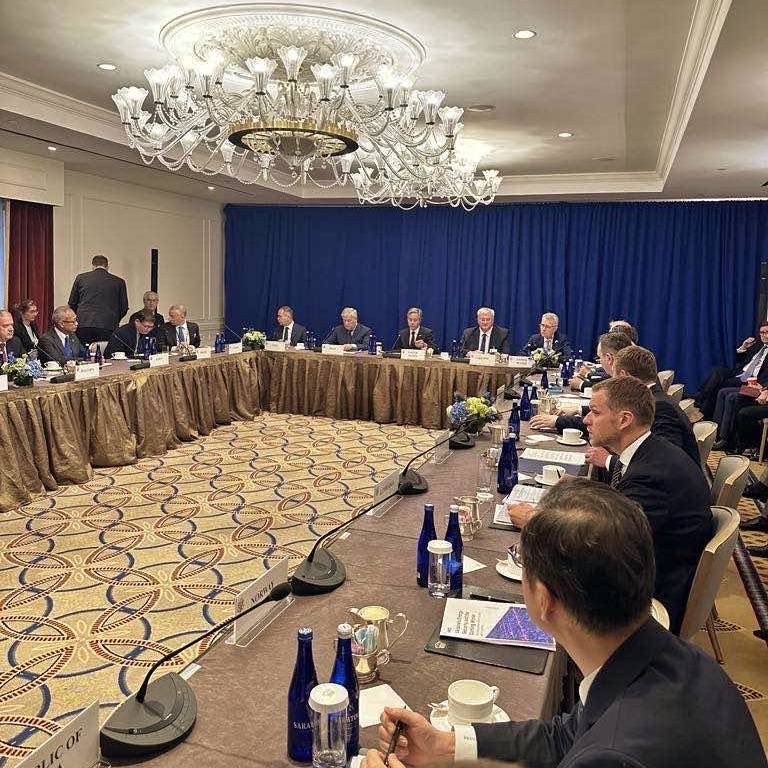 Lithuania aids Ukraine’s power grid repair