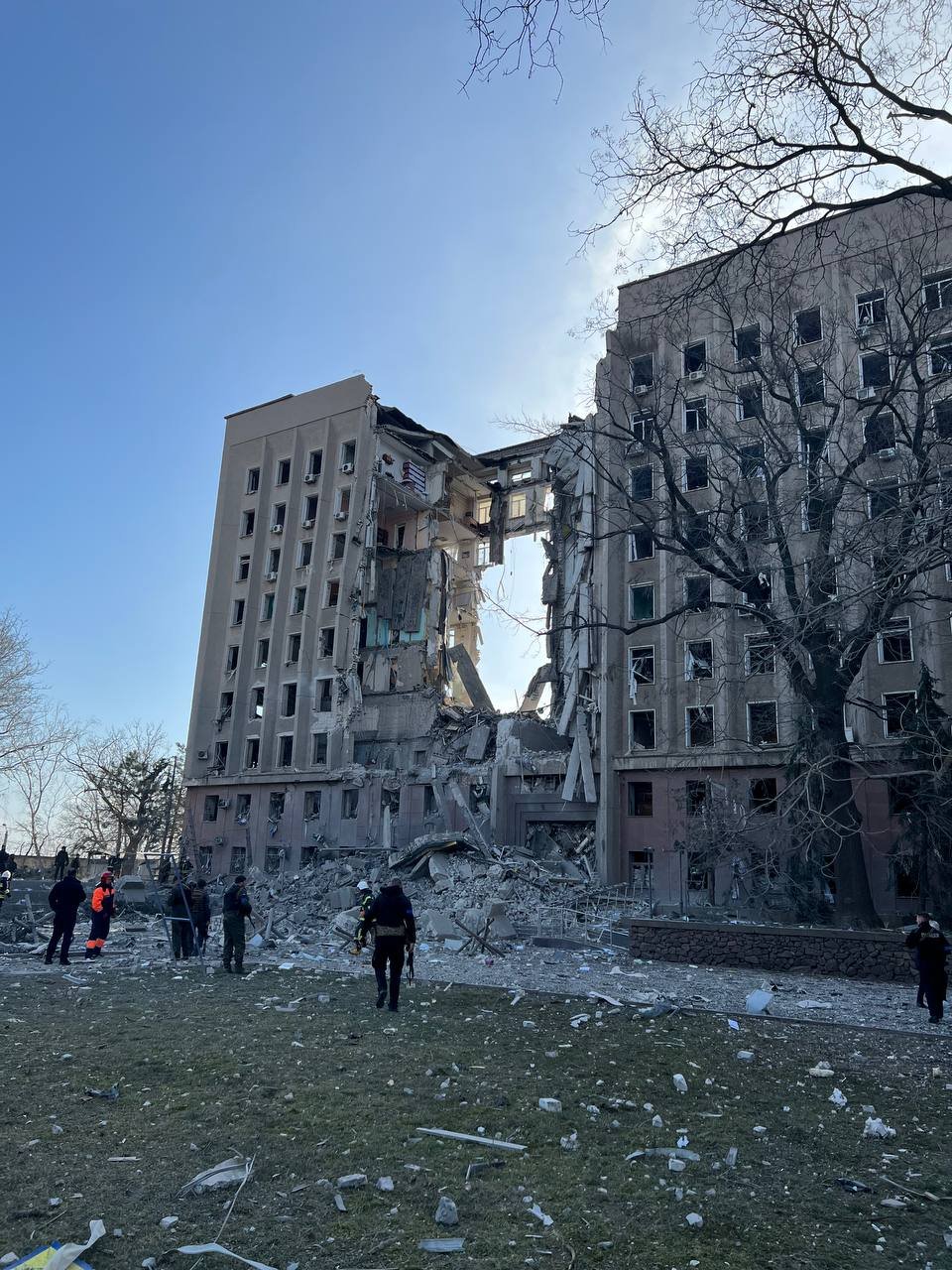 Missile strike on Mykolaiv Regional State Administration: war criminals attack civilian target