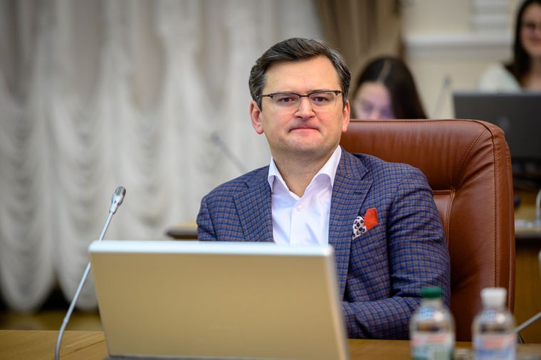 Ukrainian Foreign Minister resigns