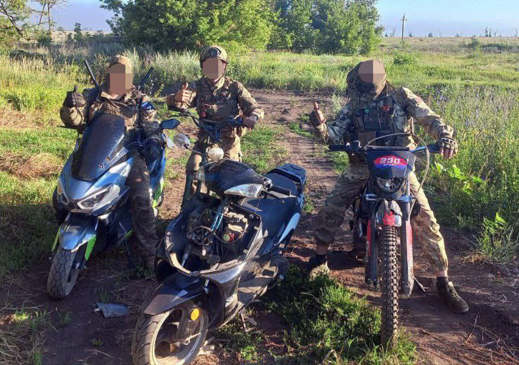 Russians Start Using Mopeds in Assault Operations