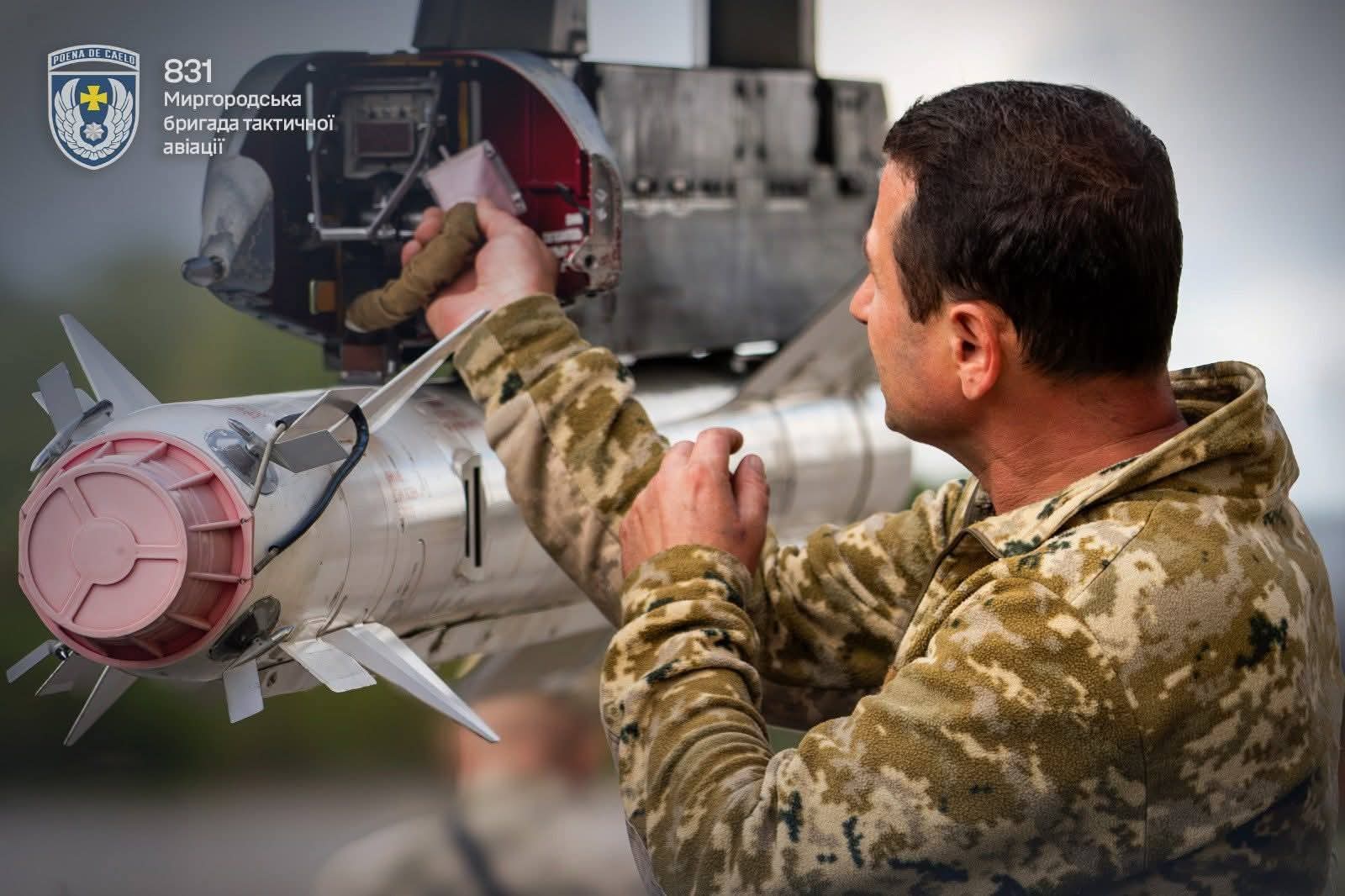 Everyone prepares their weapon to defend Ukraine