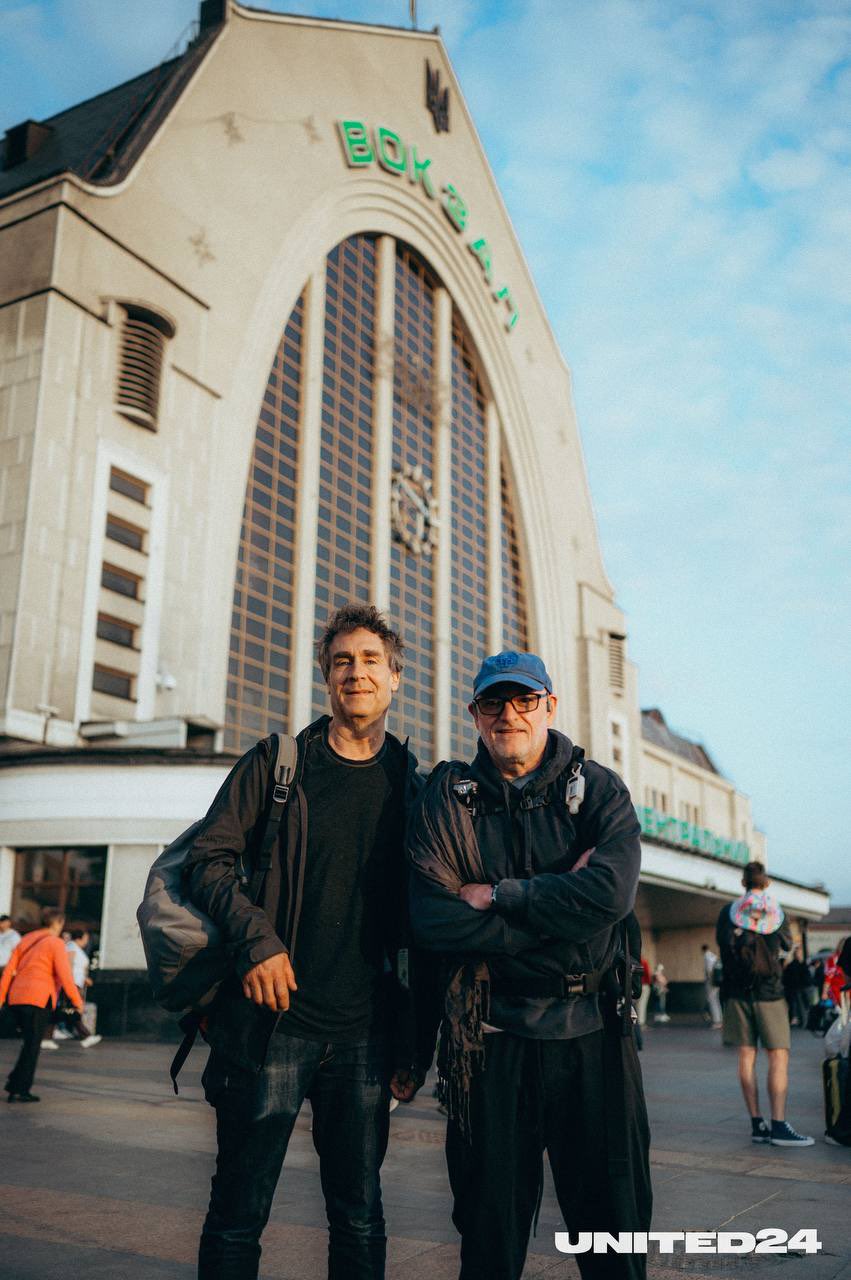 Kelly and Liman Arrive in Kyiv