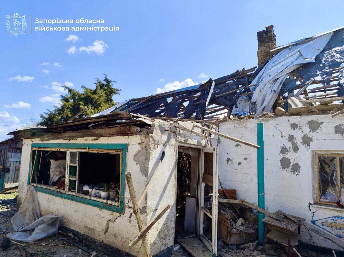 Russian artillery shells Hulyaipole, houses destroyed, no casualties