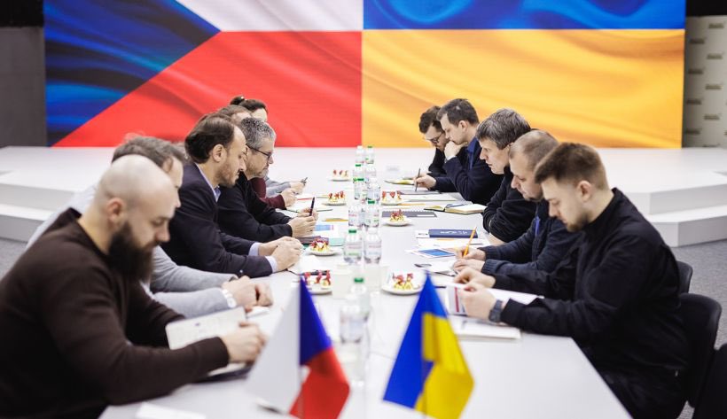 Czechia Funds 760,000 Artillery Shells for Ukraine in 2026