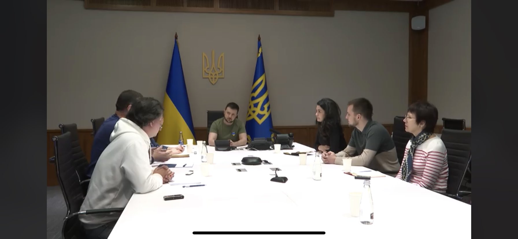 Zelensky responds to media questions on war