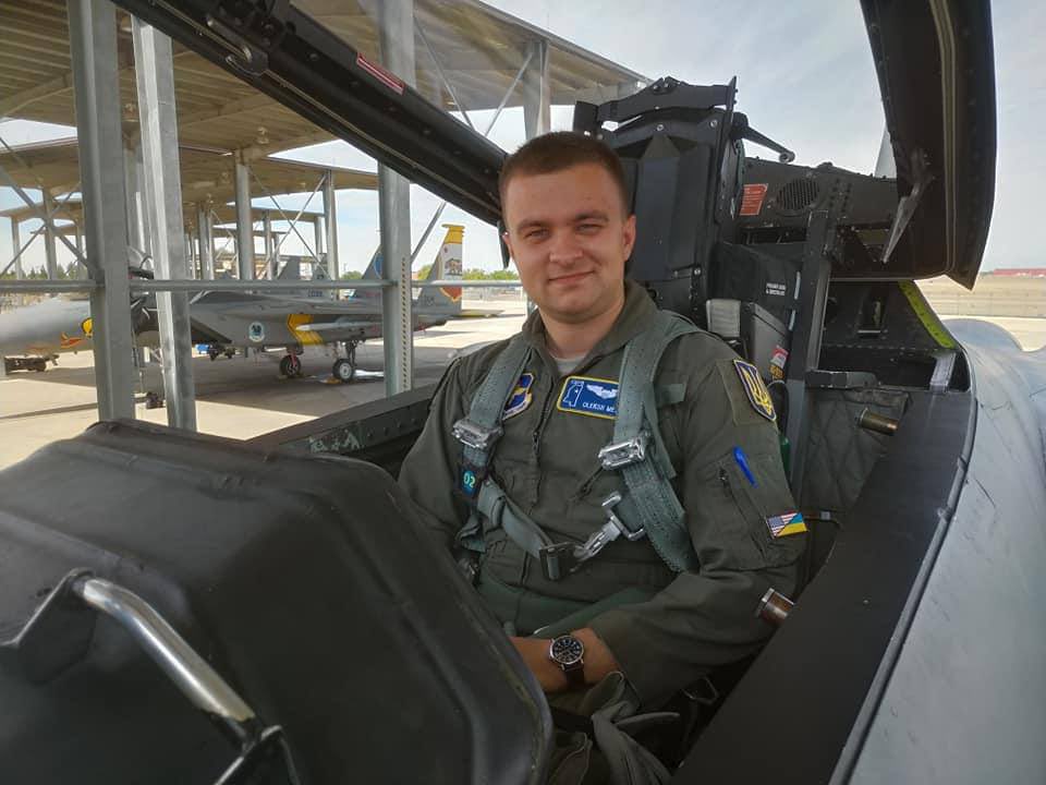 Ukrainian Pilot Oleksiy Mes Killed in Combat