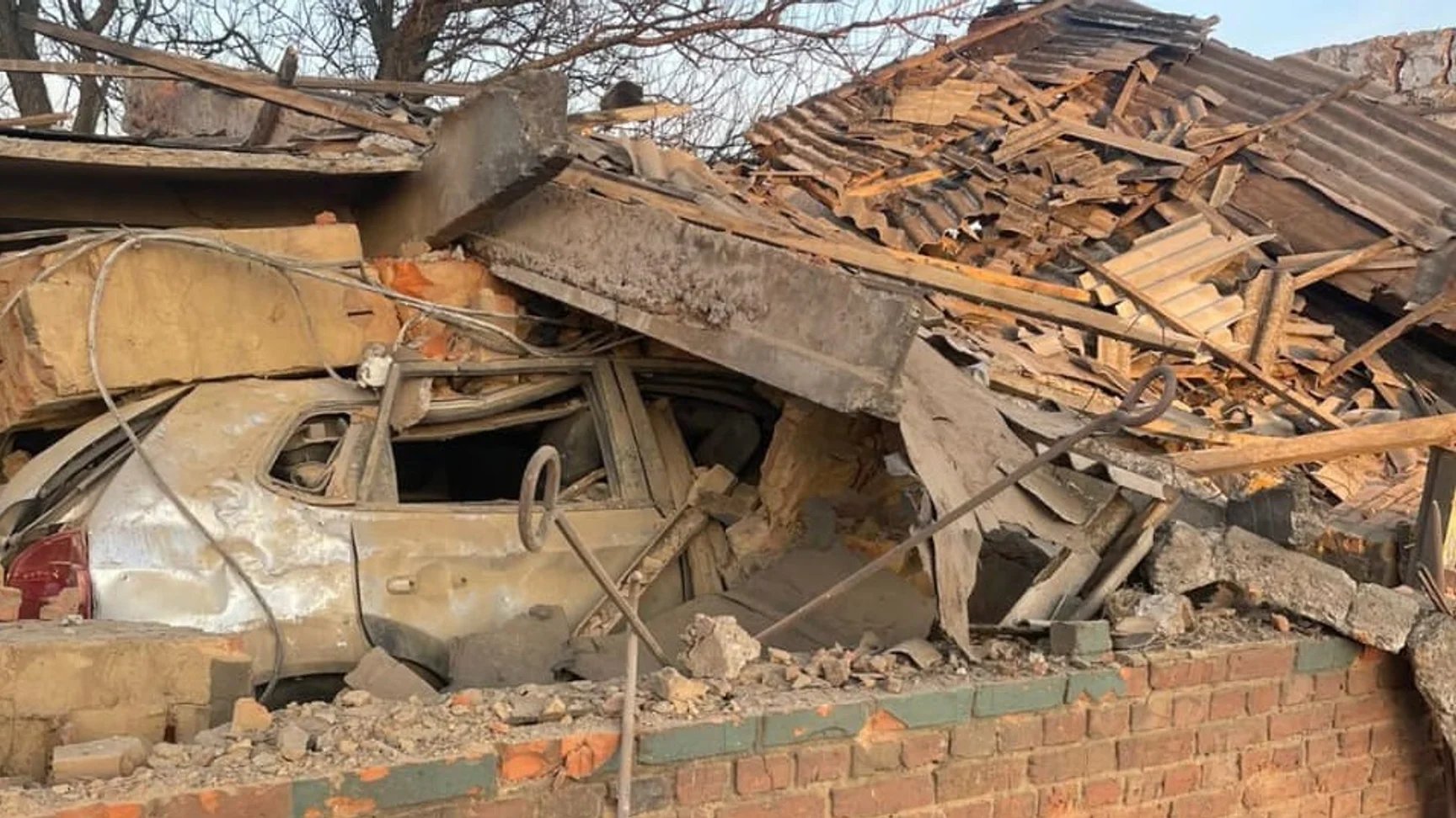 Russian forces strike civilian infrastructure in Sumy with guided aerial bombs