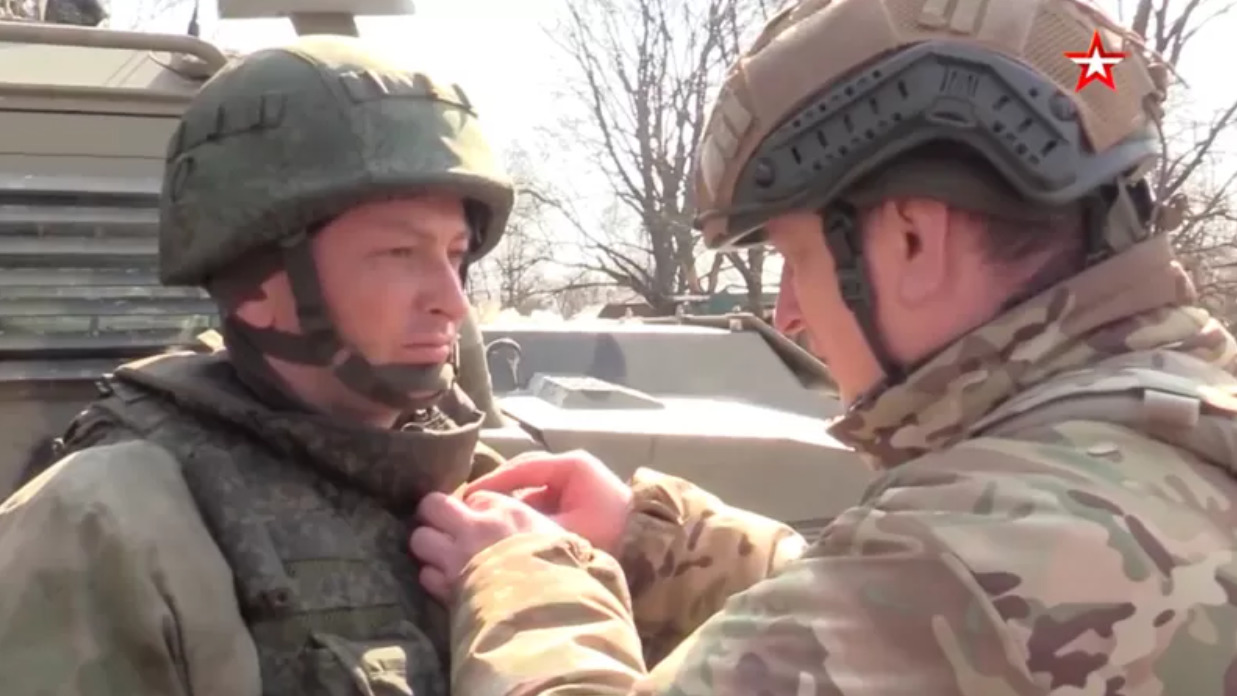 Russian General Lapin Rewarded Son After Retreat From Chernihiv