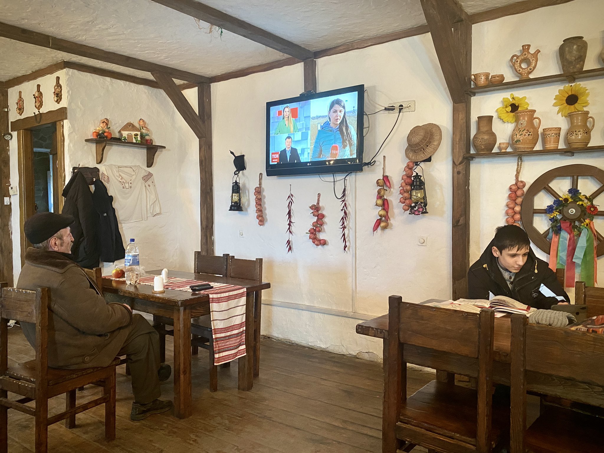 Ukraine roadside cafe: invasion news, homework, low-flying plane