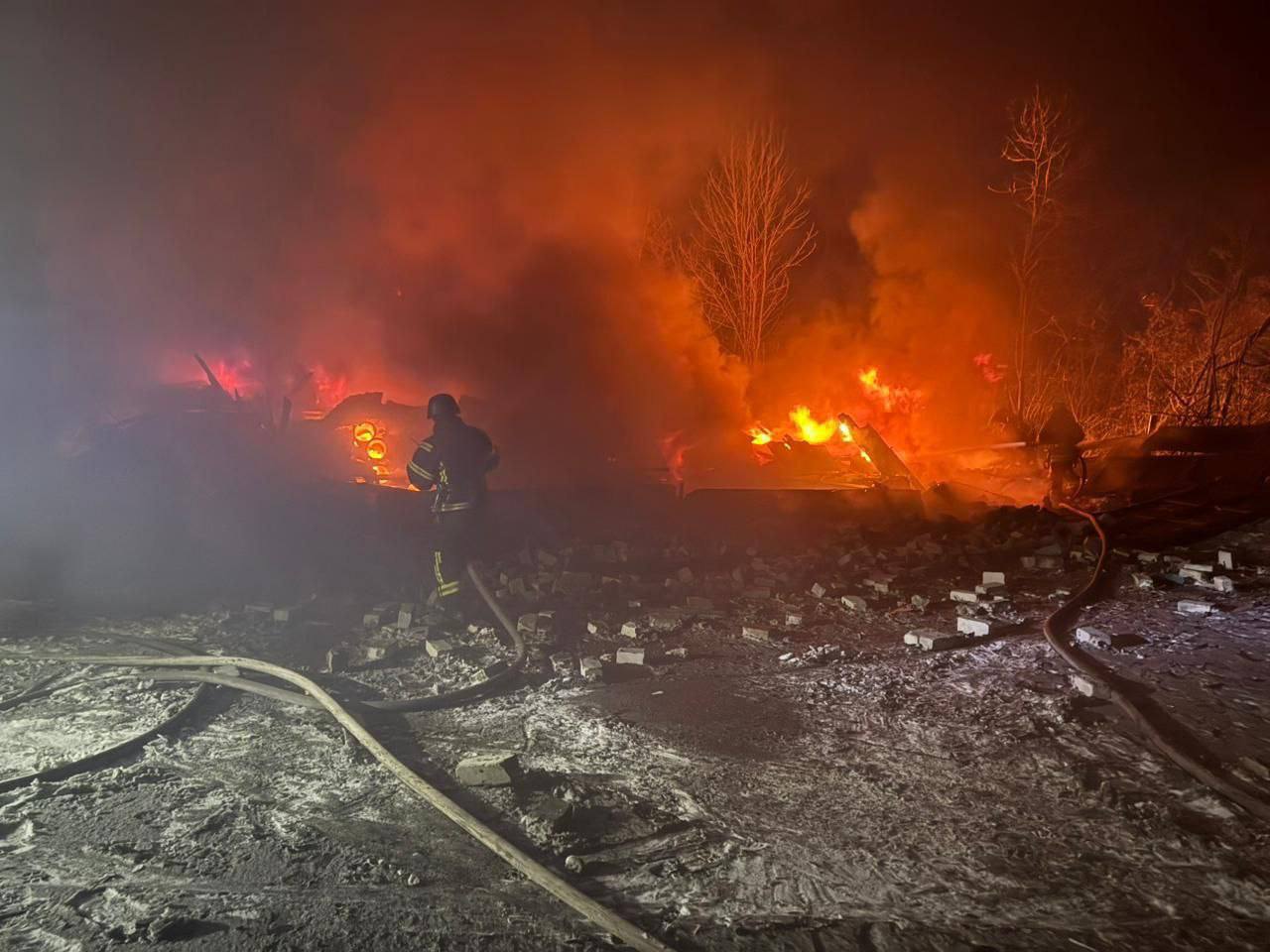Russia strikes Lozova: infrastructure damaged, water issues