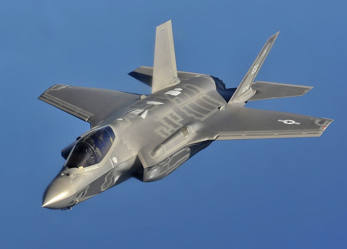 US May Close Skies Over Ukraine as Security Guarantee, Reuters Reports